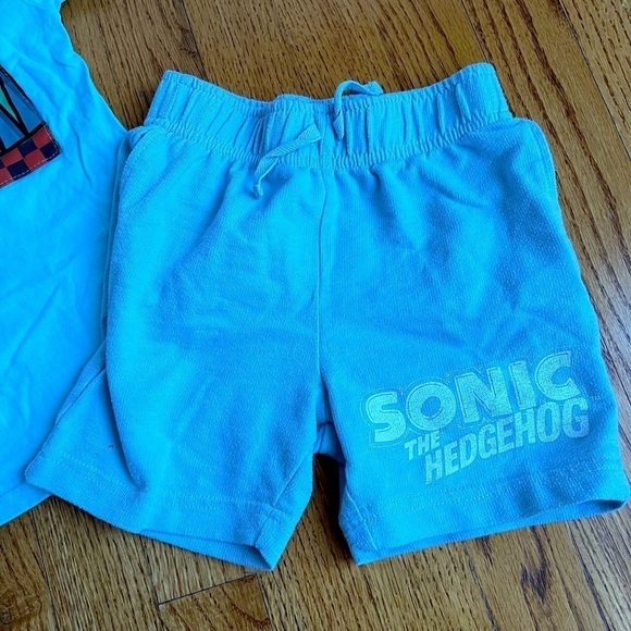 Sonic The Hedgehog Boys Outfit Shorts and Tee Size XS - Picture 2 of 6